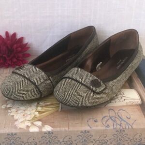 Isaac Mizrahi 7.5 Rebecca Herringbone Tweed Button Ballet Flats